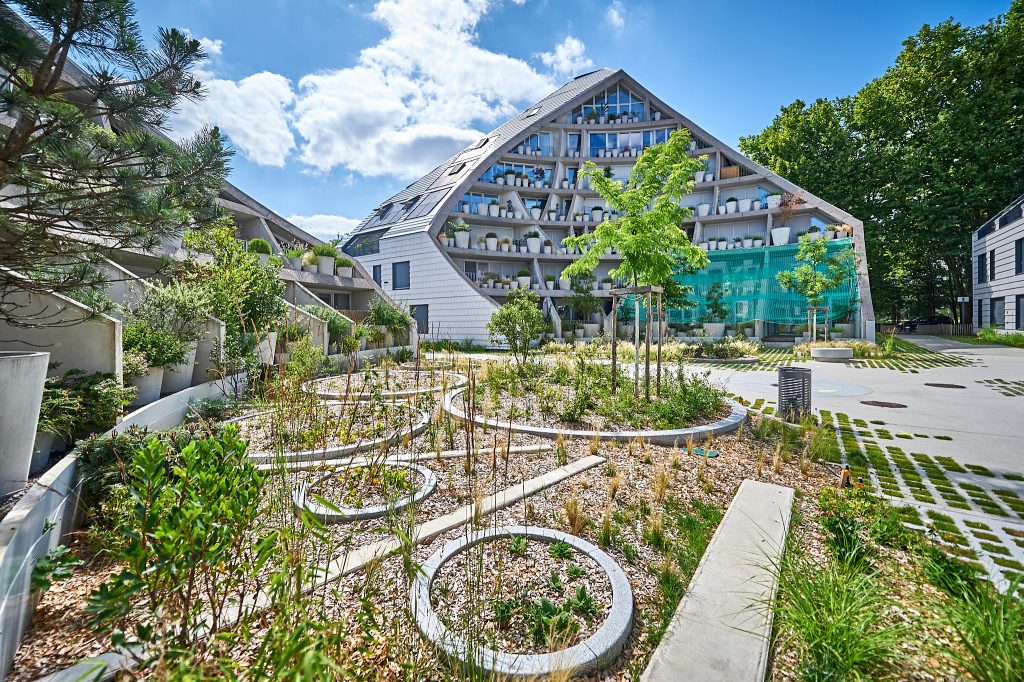 Square Katia Krafft Bastide Niel